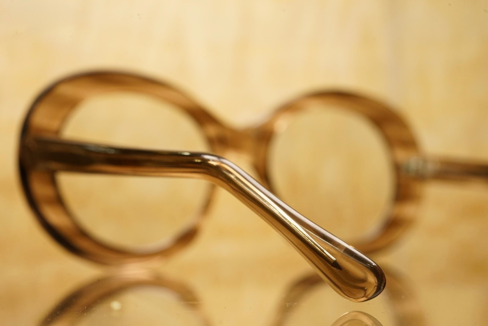 1970s OLIVER GOLDSMITH "AMY“