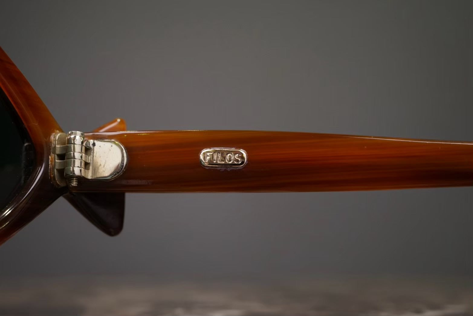 1970s OLIVER GOLDSMITH “GOLD FISH”
