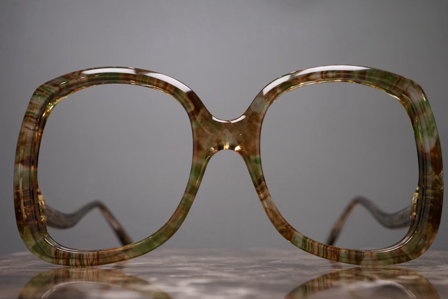 1970s OLIVER GOLDSMITH “CAISA”