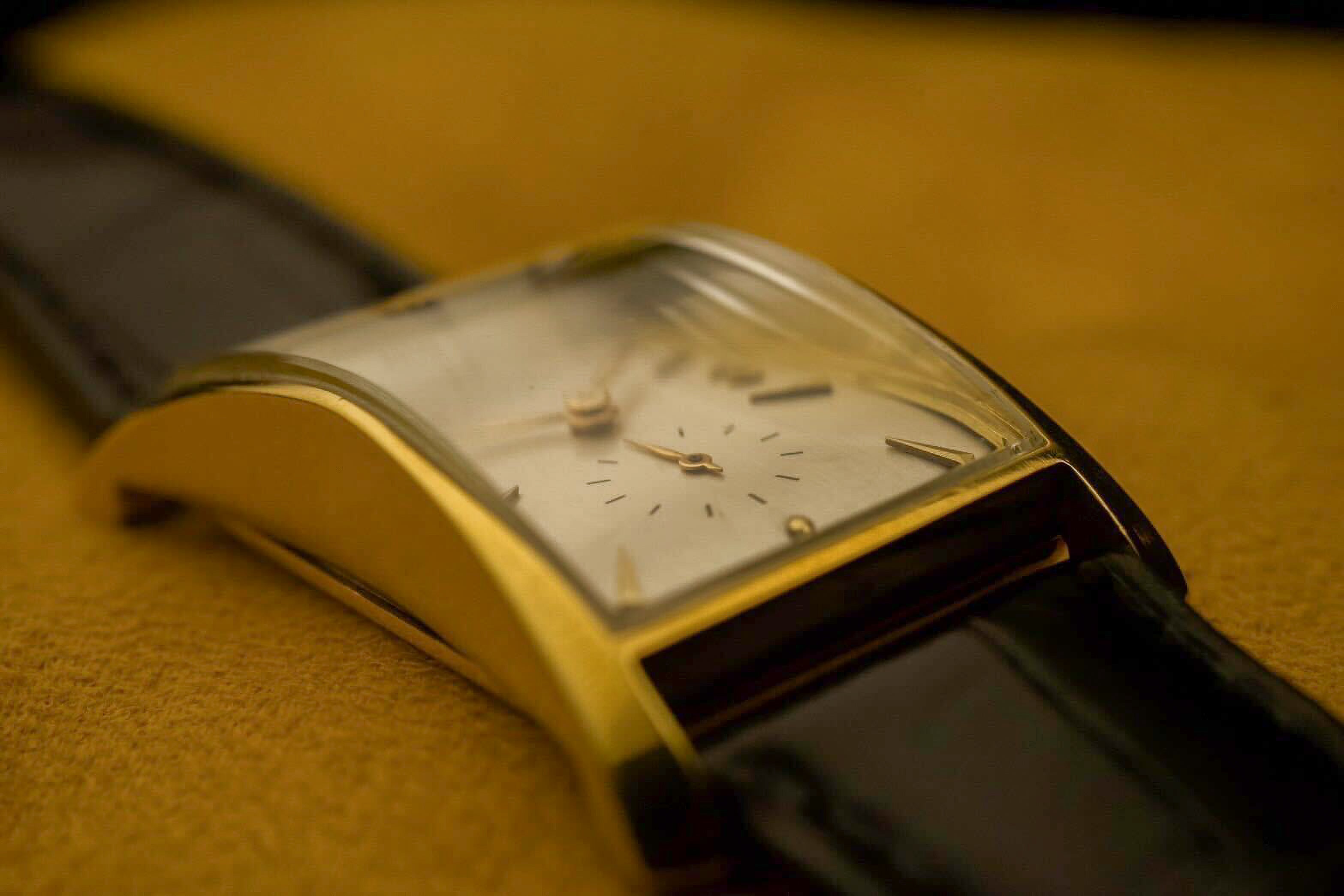 1950s Patek Philippe “Hour Glass” Ref.1593