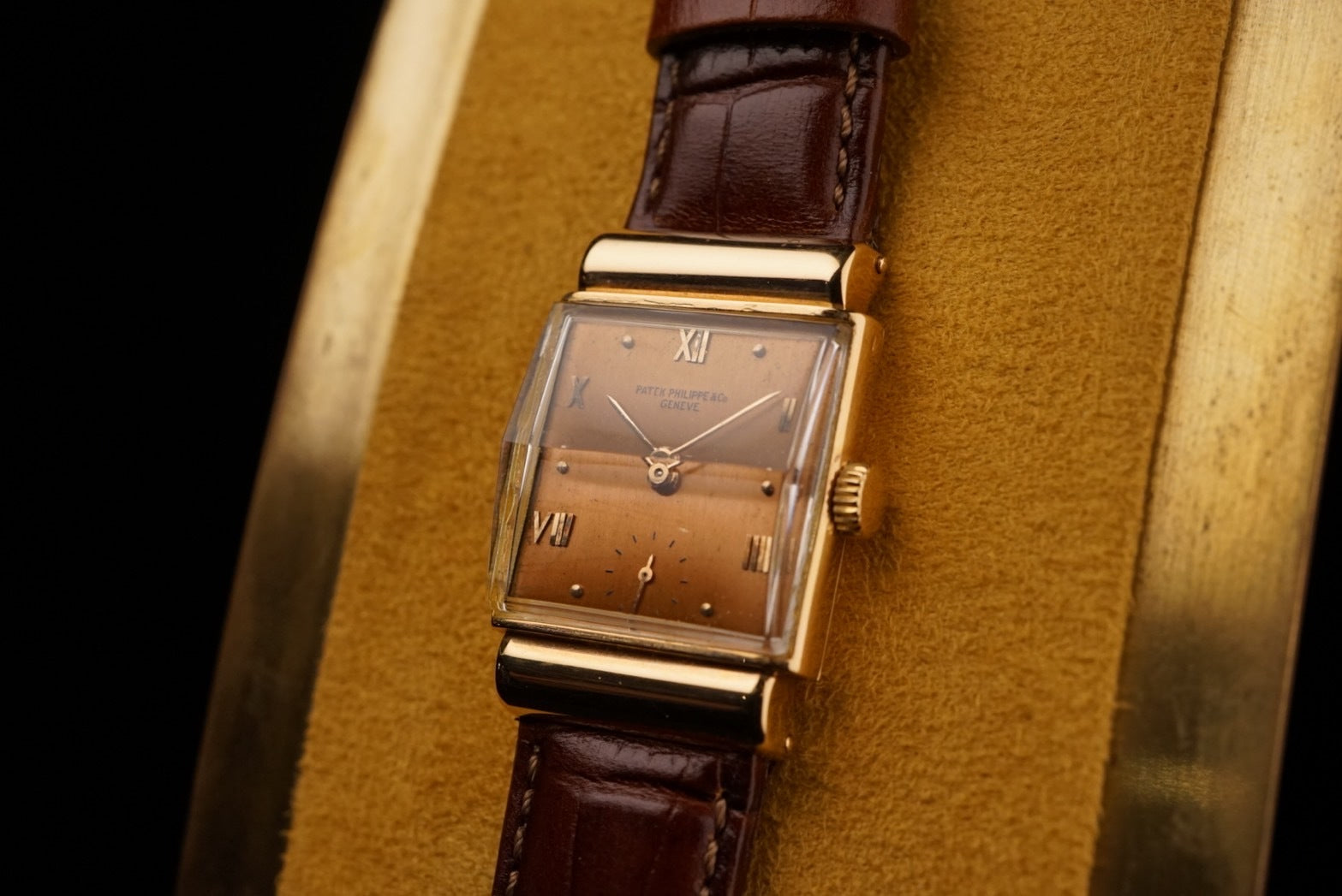1940s Patek Philippe  "Hooded Lug" Ref.1438