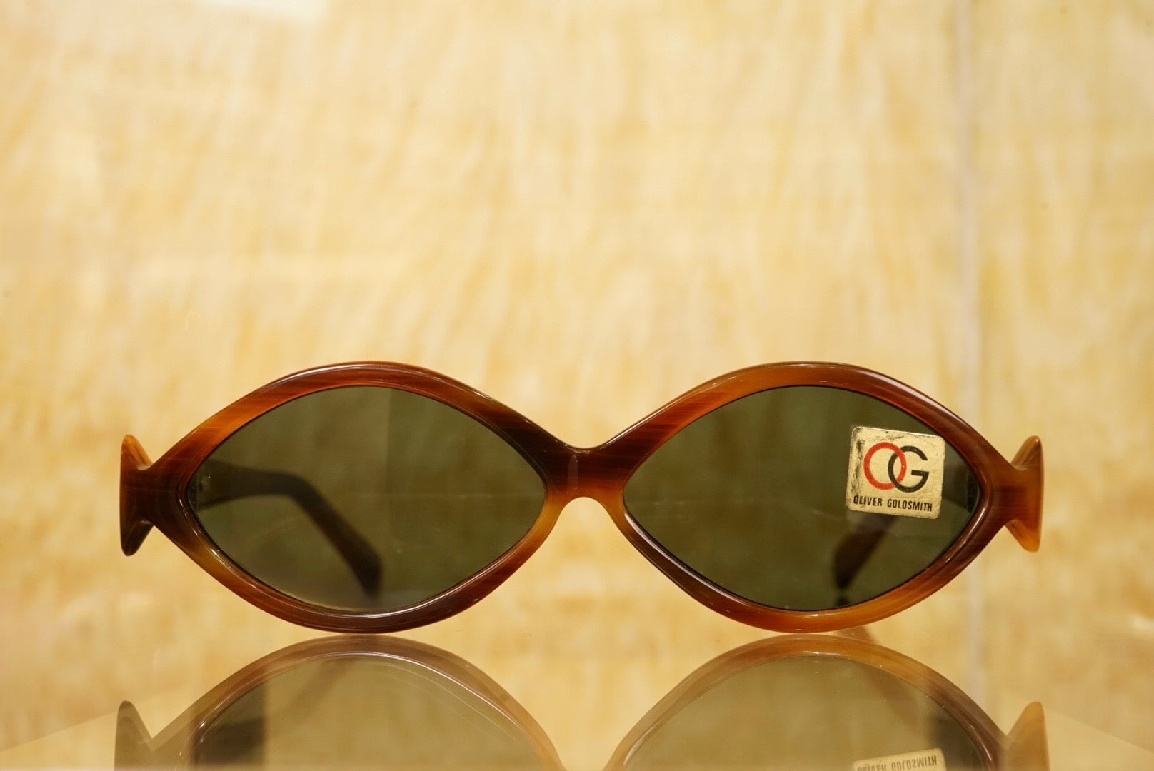 1970s OLIVER GOLDSMITH “GOLD FISH”