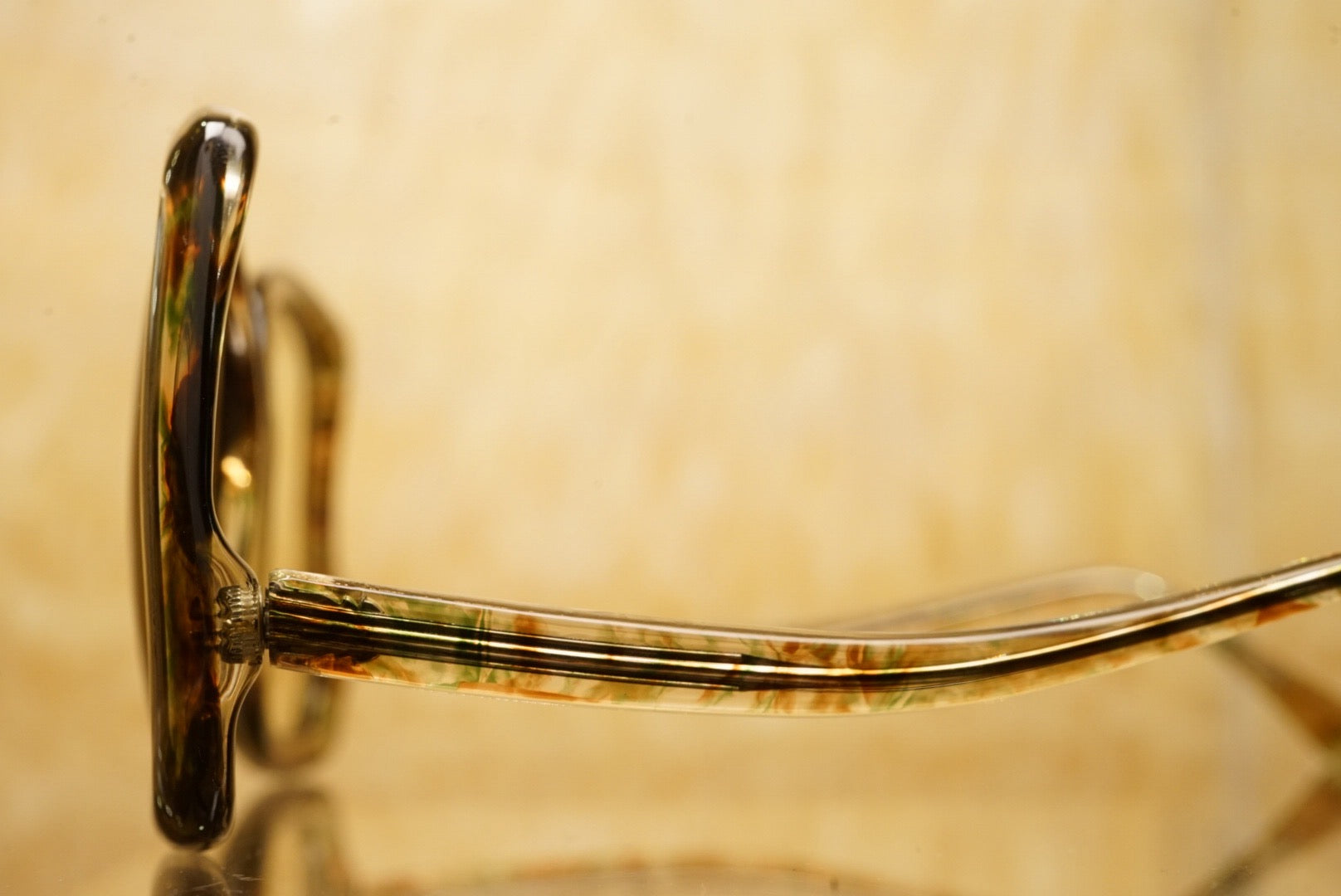 1970s OLIVER GOLDSMITH “CAISA”