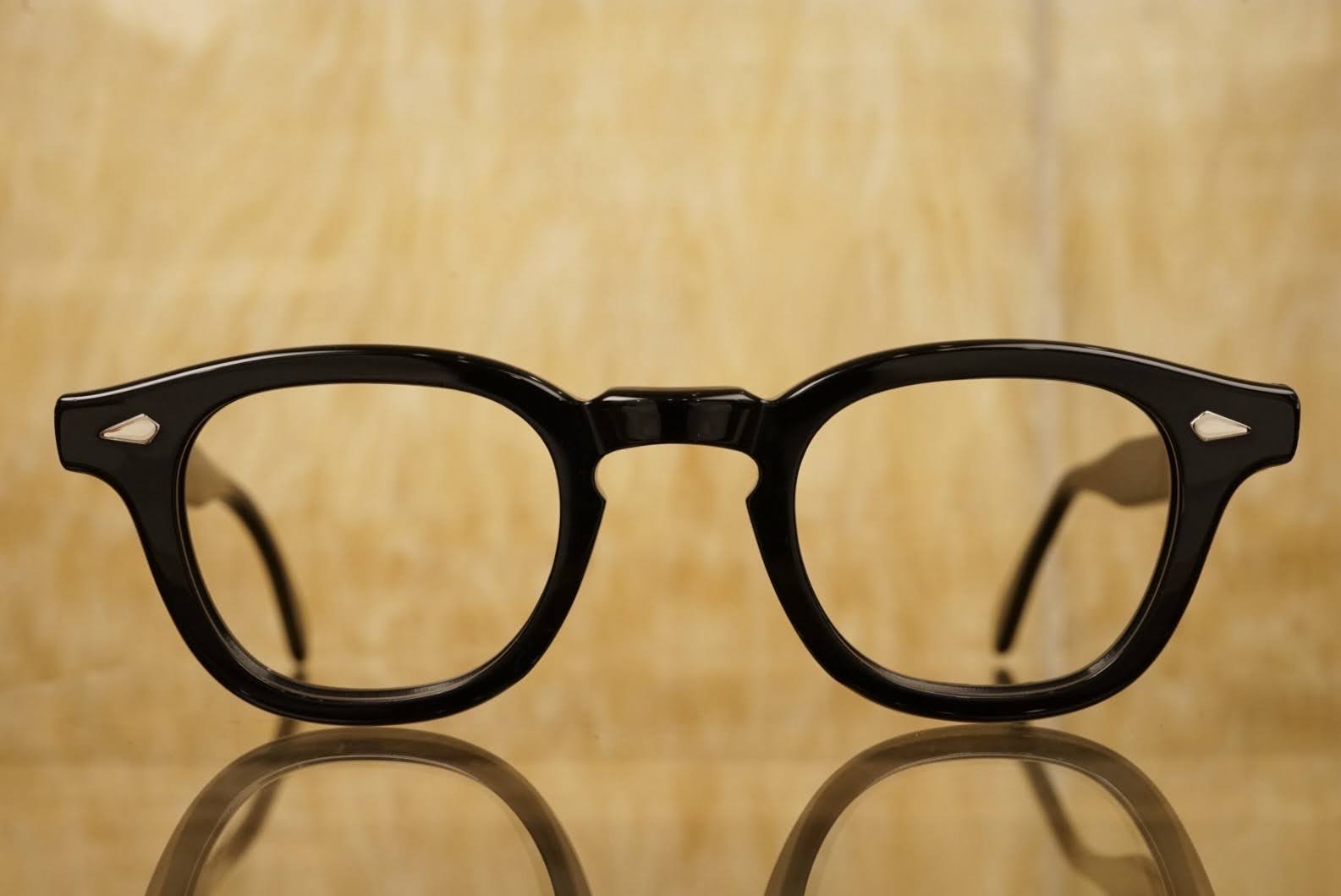 1950s Tart Optical " Arnel "